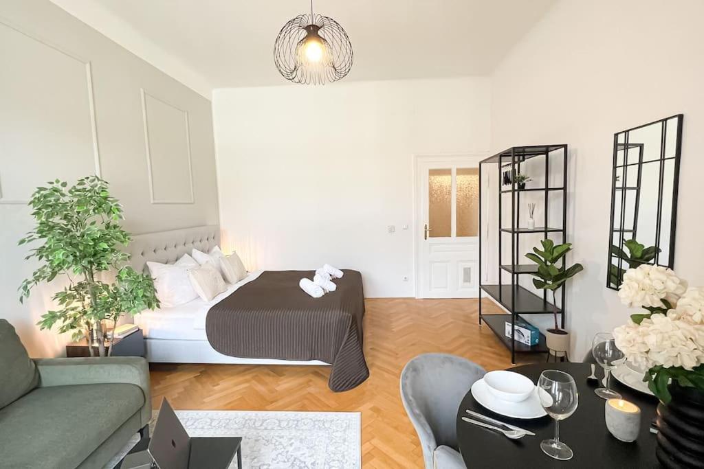 Cozy & 2 Bedroom Wien